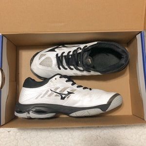 Mizuno Wave Lightning Z4 Volleyball Shoes